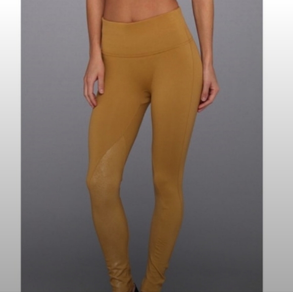 SPANX ready to Wow Leggings size small - Picture 1 of 14